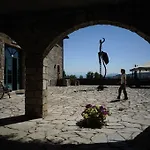 Tenuta Conti Faina Fratta Todina