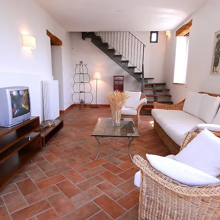 Farm stay Tenuta Conti Faina *